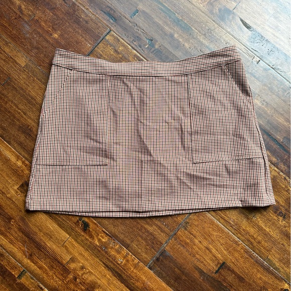 Brown/red plaid mini skirt - never worn - Picture 3 of 6